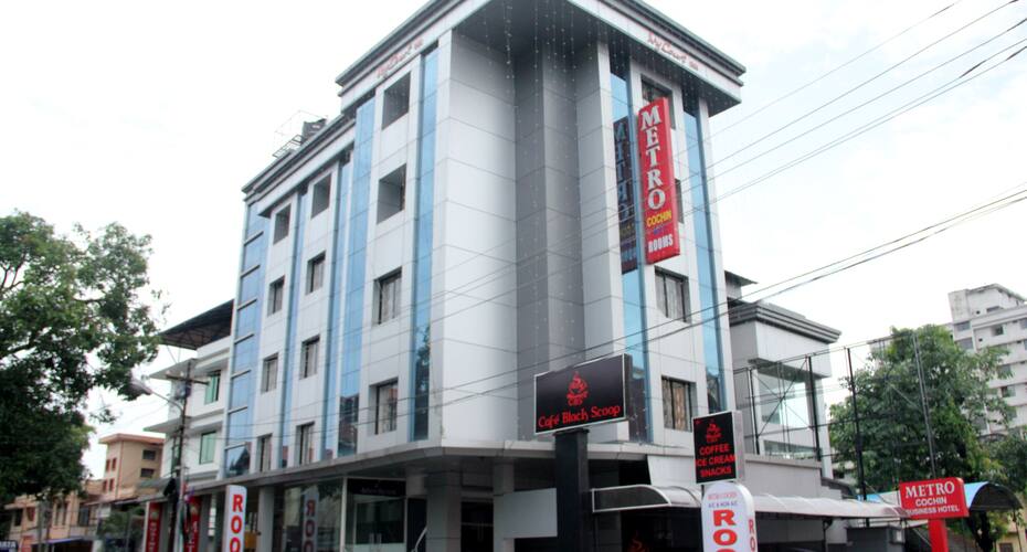 Metro Cochin, Kochi 1